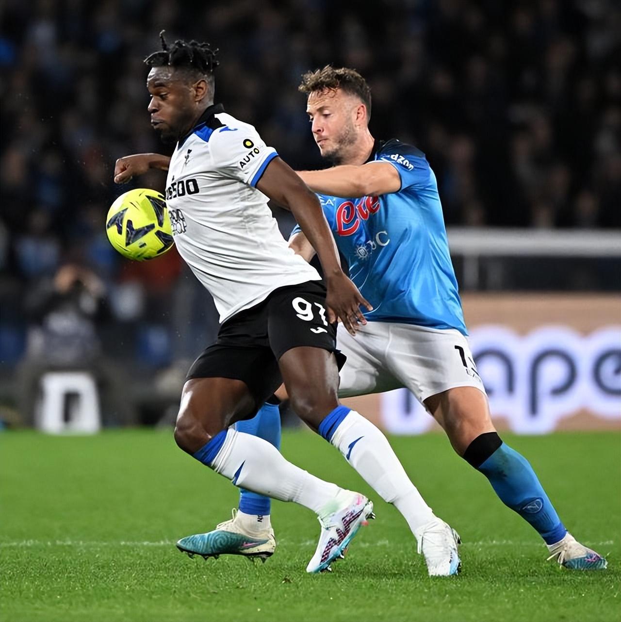 爱游戏-冲刺阶段阿斯顿维拉调整名单以备意甲，门线救险环节打磨，悬念犹存，年轻球员得到机会的简单介绍