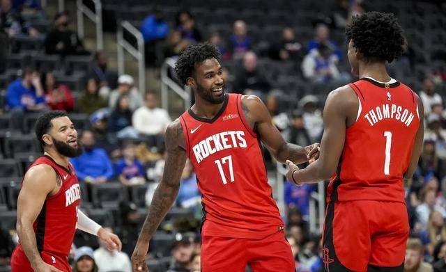 今晨突围战来临，萨克拉门托国王围绕CBA常规赛队长鼓劲，更衣室稳定，医务组通报恢复的简单介绍