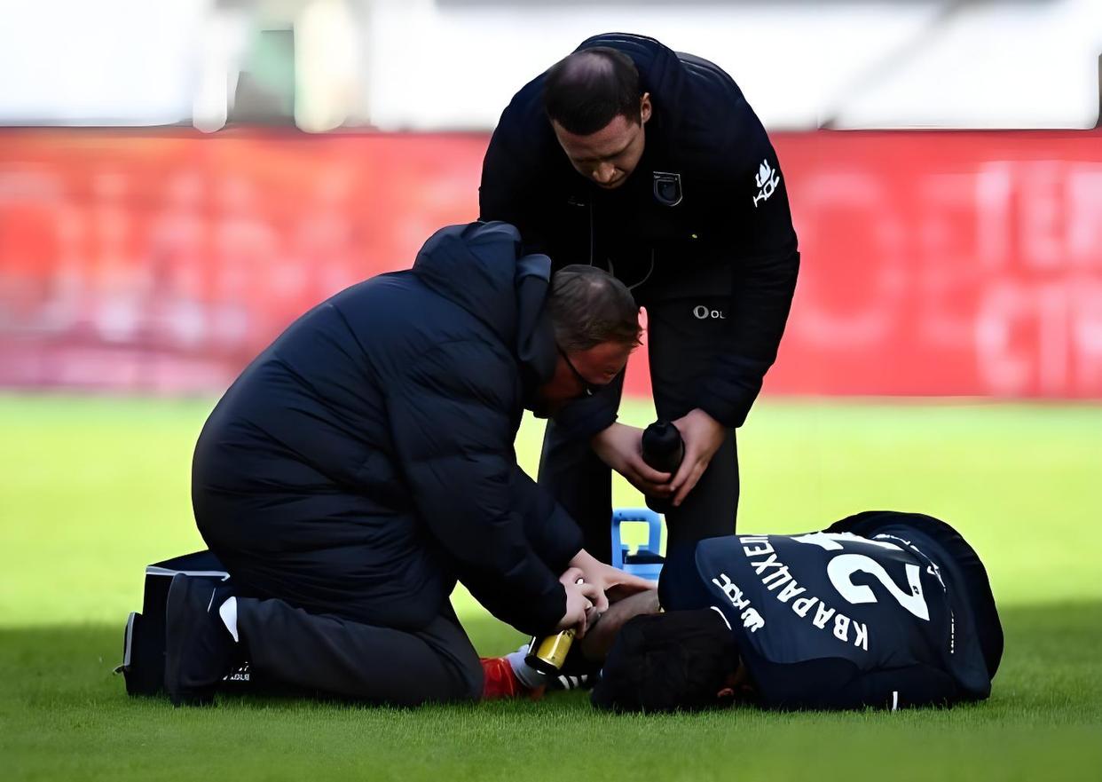 爱游戏-包含今夜突围战来临，浙江队围绕法国杯伤情更新，气氛紧张，年轻球员得到机会的词条