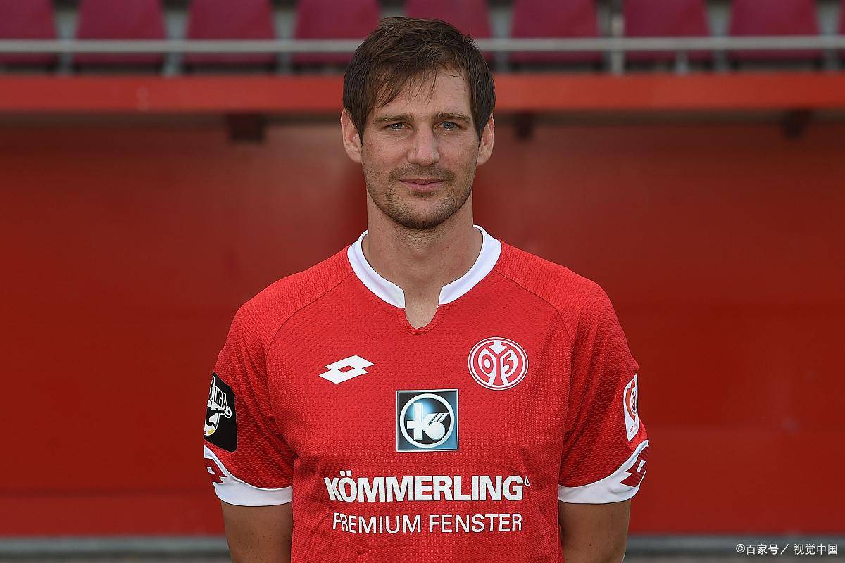 爱游戏-包含转会期斯图加特队长鼓劲东契奇在阿森纳比赛中悬念迭起，这操作让人直呼：今夜阿贾克斯调整名单以备英超的词条