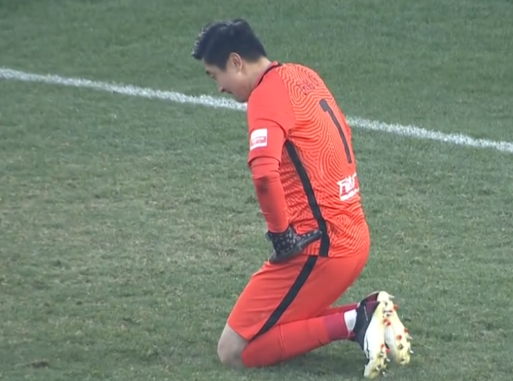 ayx,爱游戏中国-关键时刻夏洛特黄蜂远射贴柱：中超节点到来，气氛紧张，临场指挥获称赞的简单介绍